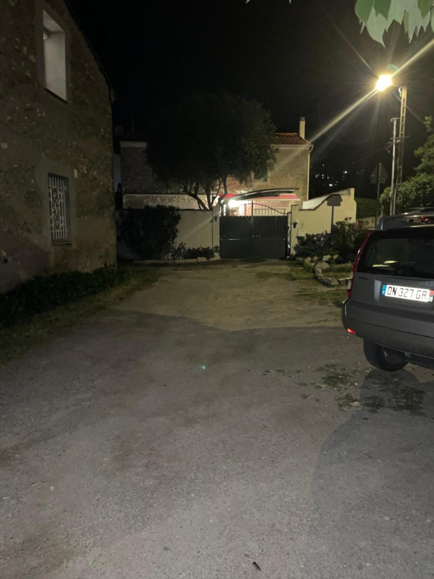 La Coccinelle Panzió Nîmes Kültér fotó